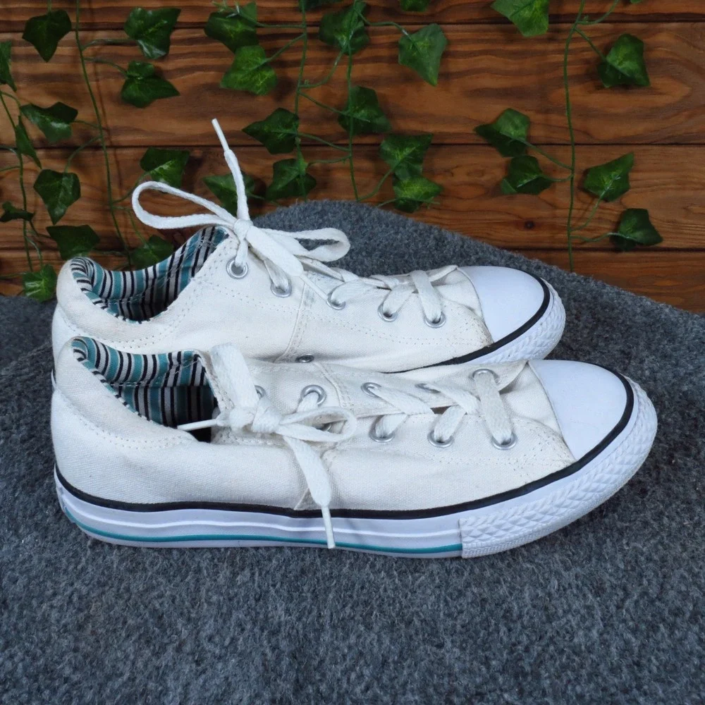 Converse Chuck Taylor All Star Madison Girls Shoe Size‎ 3 Casual White Canvas
